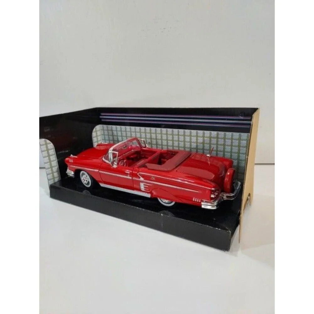 Motormax 1:24 Die Cast 1958 Chevrolet Impala Convertible Red